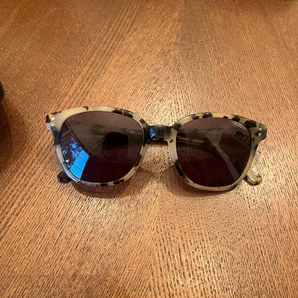 KOMONO Renee Ivory Demi Sunglasses
